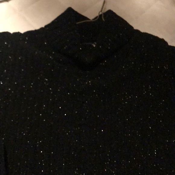 Turtle neck sweater - Picture 2 of 3